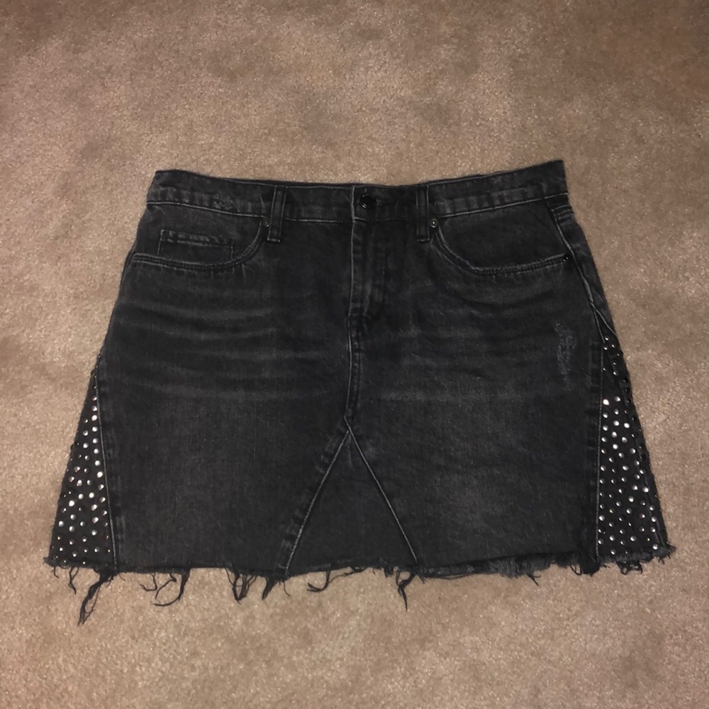 black denim skirt!